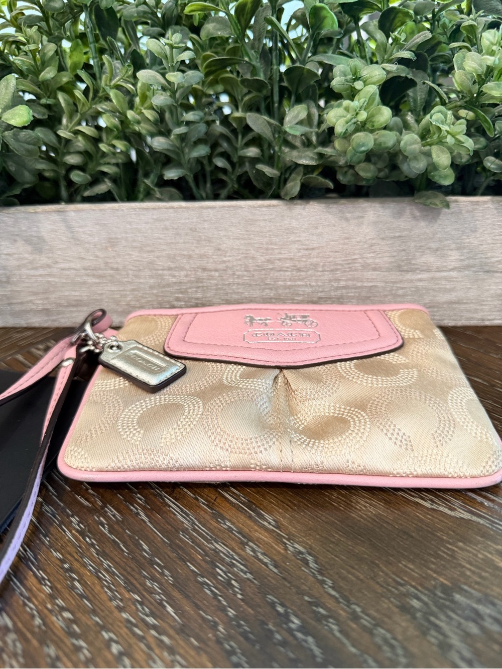 Coach Ashley Beige Signature Wristlet Pink Leather Trim - Picture 4 of 5